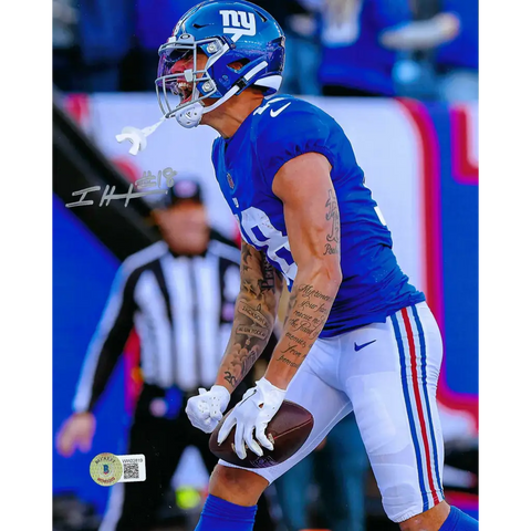 NY GIANTS AUTOGRAPHED ISAIAH HODGINS PHOTO #1 BECKETT COA -